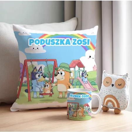 KUBEK + PODUSZKA zestaw z Bluvi i Rodzinką – Personalizowany Prezent Dla Dziecka