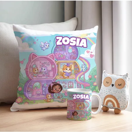 Zestaw Prezentowy Kubek Poduszka Bajkowy Koci Domek z personalizacją
