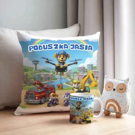 Paw Friends / Psia Misja – Zestaw Prezentowy Kubek + Poduszka z Imieniem Twojego Pupila!